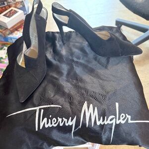 Gorgeous vintage Thierry Mugler Black Suede Slingbacks. Size 8 w/shoe bag